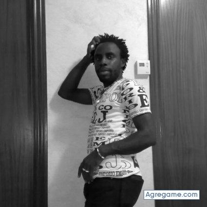 NEGRO69bcn chico soltero en La garriga