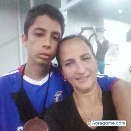 Alejotheboyhot98 chico soltero en Ejido