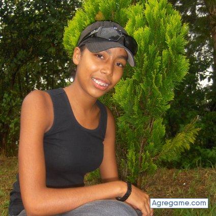 rosyrojas chica soltera en Morón