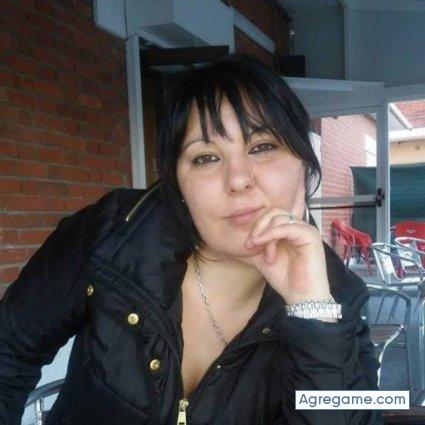 Alinapetronela chica soltera en Collado villalba