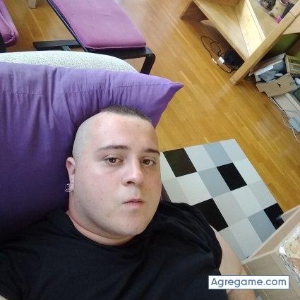 Enrike8 chico soltero en Barañain