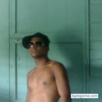 wilfredoalmonte chico soltero en Licey Al Medio