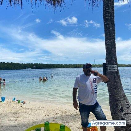 Mikimbim1400 chico soltero en Miami