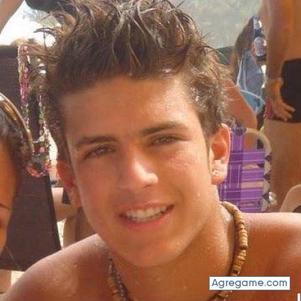 V4MP1R0 chico soltero en Wilmington