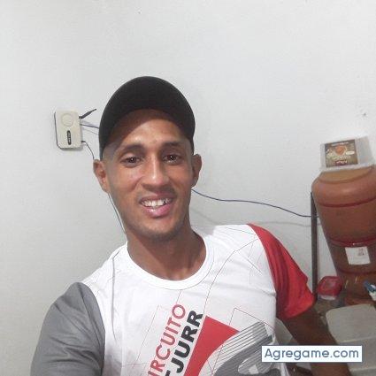 Elmoreno513 chico soltero en 