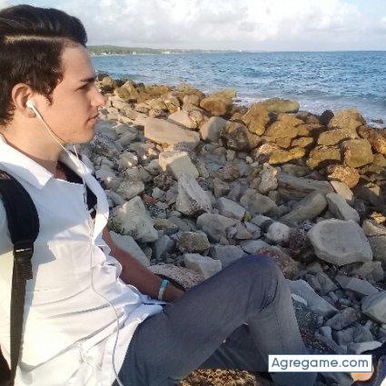 ElRoni chico soltero en Belmont