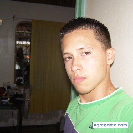 JCMORA chico soltero en Guápiles