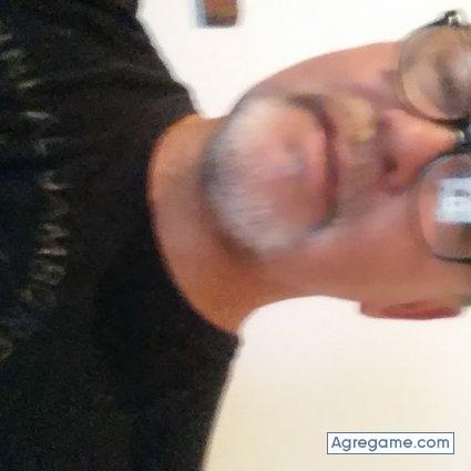 Darykrav chico soltero en Armstrong