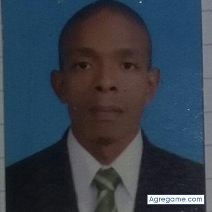 edisatiago chico soltero en Santiago De Cali