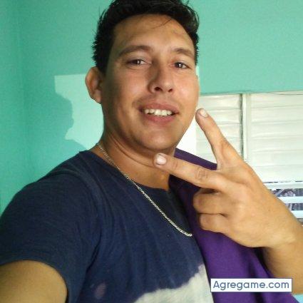 YnamsaY12 chico soltero en Cayo Mambí