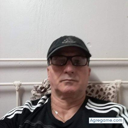 Pirey196013 chico soltero en Marathon