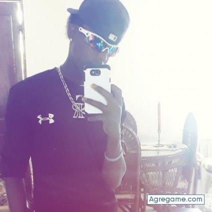 yoniyunior chico soltero en Constanza