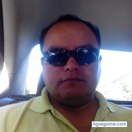 Conejeros chico soltero en Peñaflor