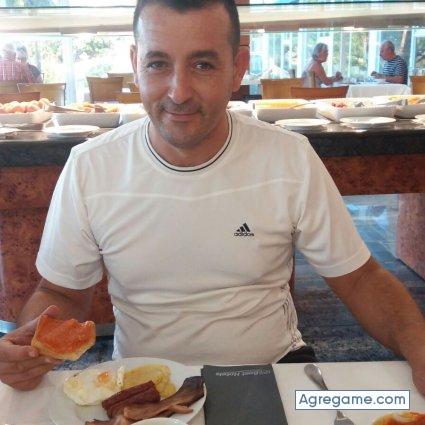 OscarMatsal chico divorciado en Cartaya