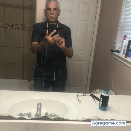 Donatario chico soltero en Compton