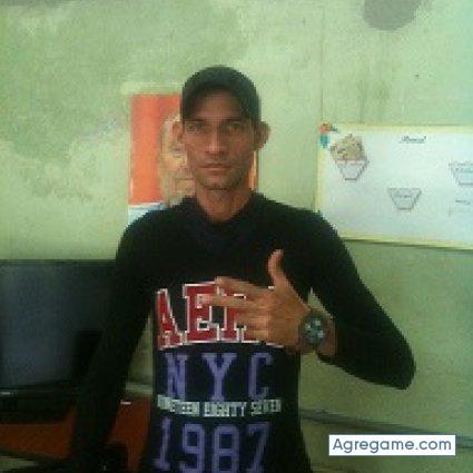 LeonidesV chico soltero en Palma Soriano