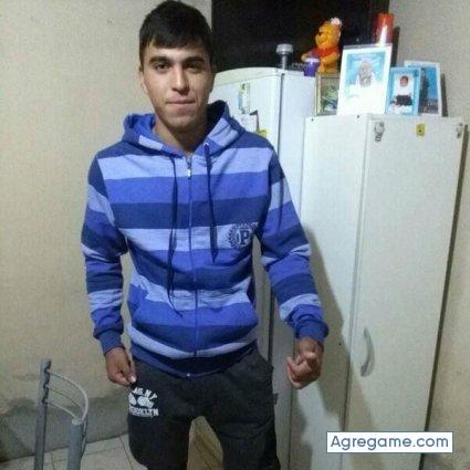 andrescenturion chico soltero en Benavídez