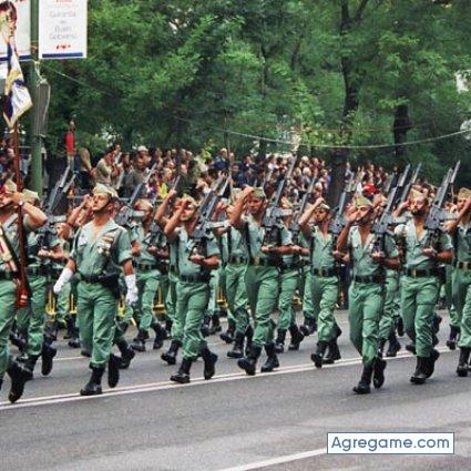 ANTIFAZCN chico separado en Barcelona