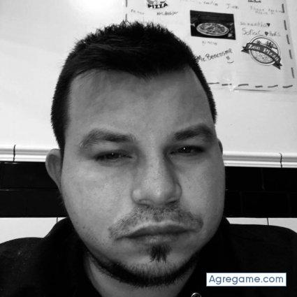 ovidiosoto chico soltero en Franklin