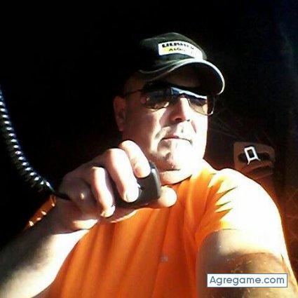 Terex2 chico soltero en Santurtzi