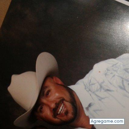 rennerenne chico soltero en Palmdale