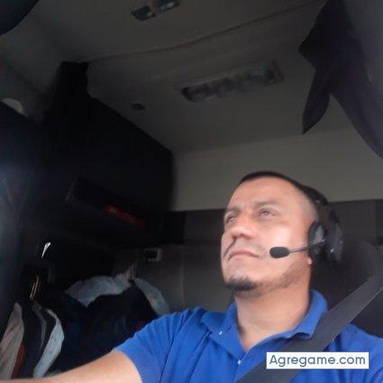 Javierjoaquin chico soltero en Laredo