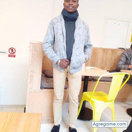 Gustavorey chico soltero en Villarejo de salvanes