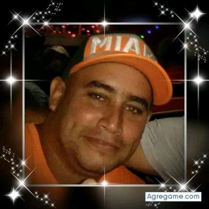 Yadsel chico soltero en Palma Soriano