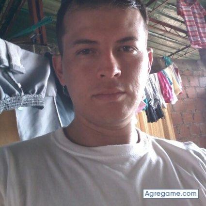 Reik0786 chico soltero en Plato