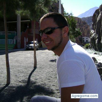 GonzaloGC chico soltero en Arequipa