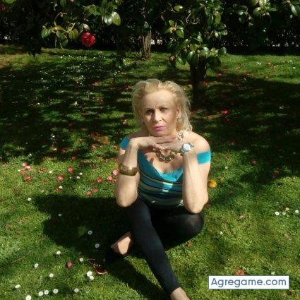 custodiagomez chica soltera en El Higueron