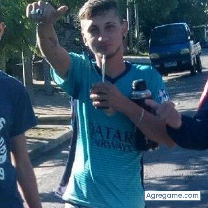 martinvillavicensio chico soltero en Hyannis