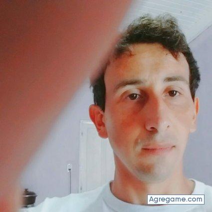 nestorthiel chico soltero en Wanda