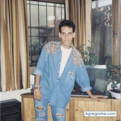 crismo chico soltero en Villa Domínico