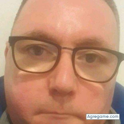 Dogartzi chico soltero en Barcelona