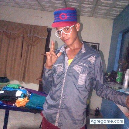 77775552528500 chico soltero en 