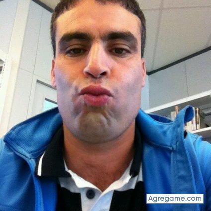 Ezzarfani chico soltero en 