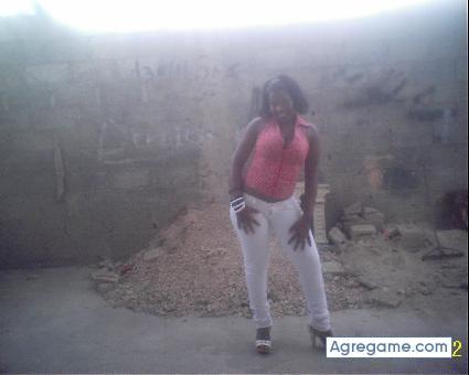 yazmin chica soltera en Santo Domingo Oeste
