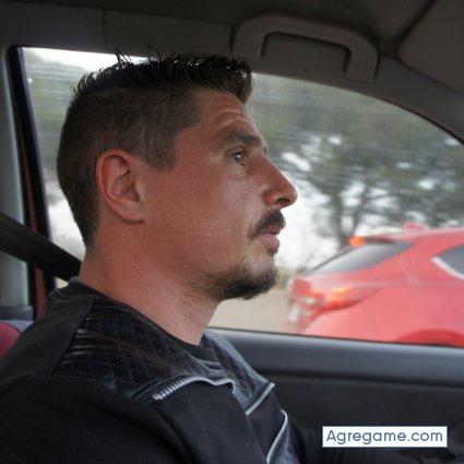 falek chico soltero en Pozuelo de alarcón