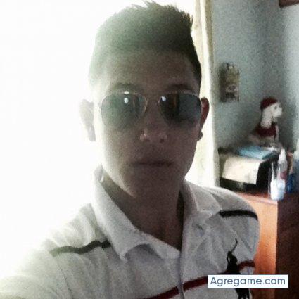 alex045 chico soltero en Rubias