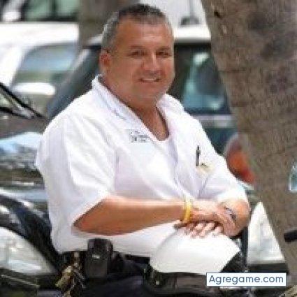 Topgun chico soltero en Hallandale Beach