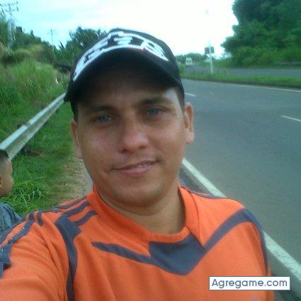 04121934318 chico soltero en Flint