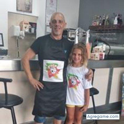 quimg chico soltero en Grand Rapids