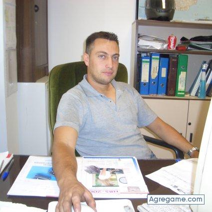 jogapi chico soltero en Marbella