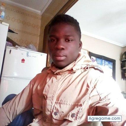 mbayendiaw chico soltero en Priego De Cordoba