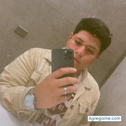 dariojimenez9231 chico soltero en Camilo Ponce Enríquez