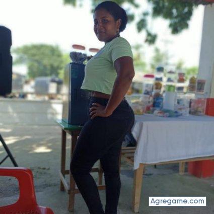 Solita chica soltera en El Banco