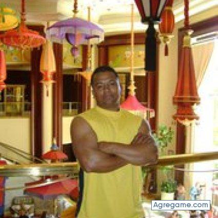 HappyFeet chico soltero en San Juan La Laguna