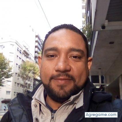 Zeus_1983 chico soltero en Capital Federal