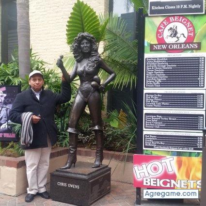 carlomango123 chico separado en San Pedro Garza García